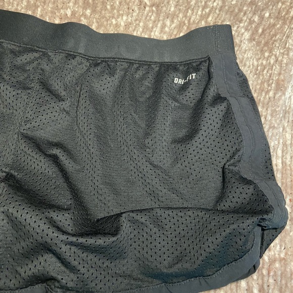 Nike Women’s Dri Fit Logo Waistband Shorts Size‎ Large Black Mesh - Picture 4 of 7